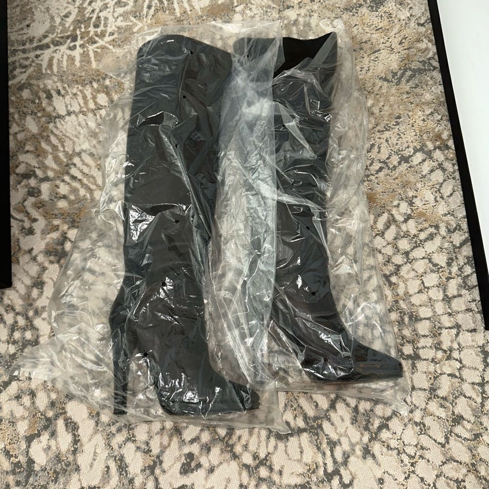 EUC Giuseppe Zanotti Boots - Picture 3 of 9